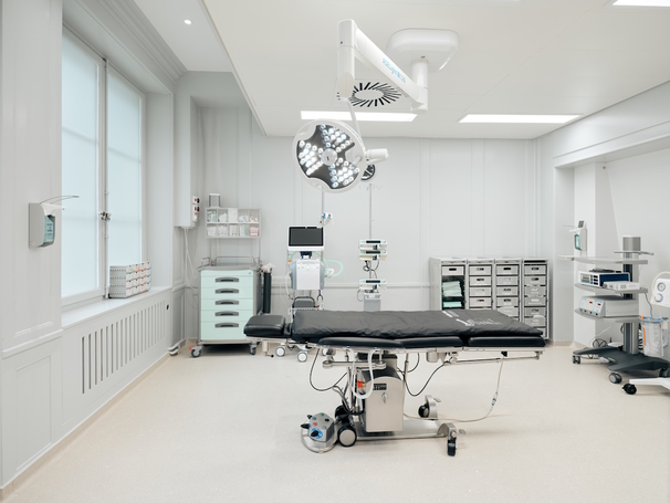 praxis-16-plastische-chirurgie-bern-dr-kiermeir.jpg 